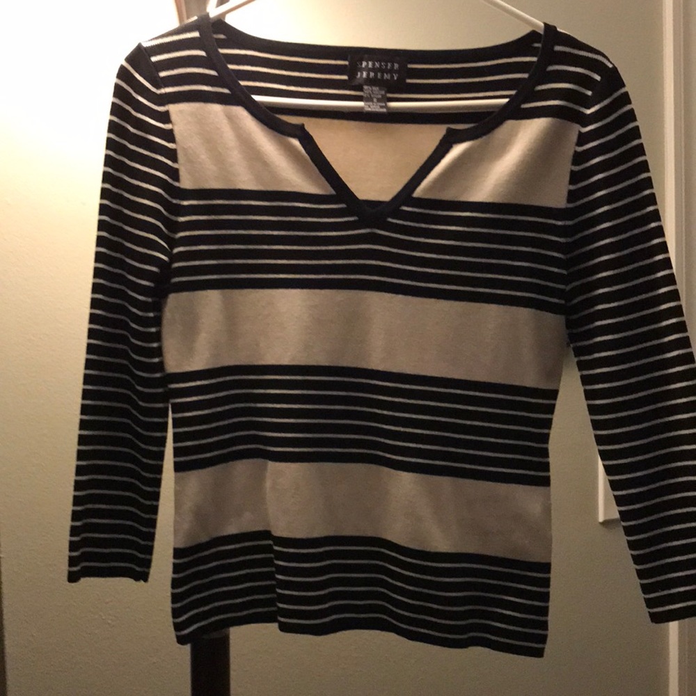 Spenser Jeremy V Top, Small